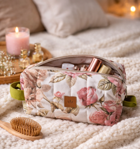 kosmetyczkaPasteloweRóże.png