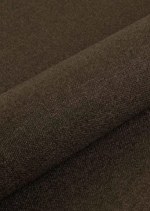 Duża torba hobo z lnianej plecionki w naturalnym stylu. Lekka, pojemna i wygodna na co dzień. Miękka forma, modny fason oversize oraz wytrzymały materiał sprawiają, że idealnie sprawdzi się na zakupy, plażę i wakacyjne wyjazdy.